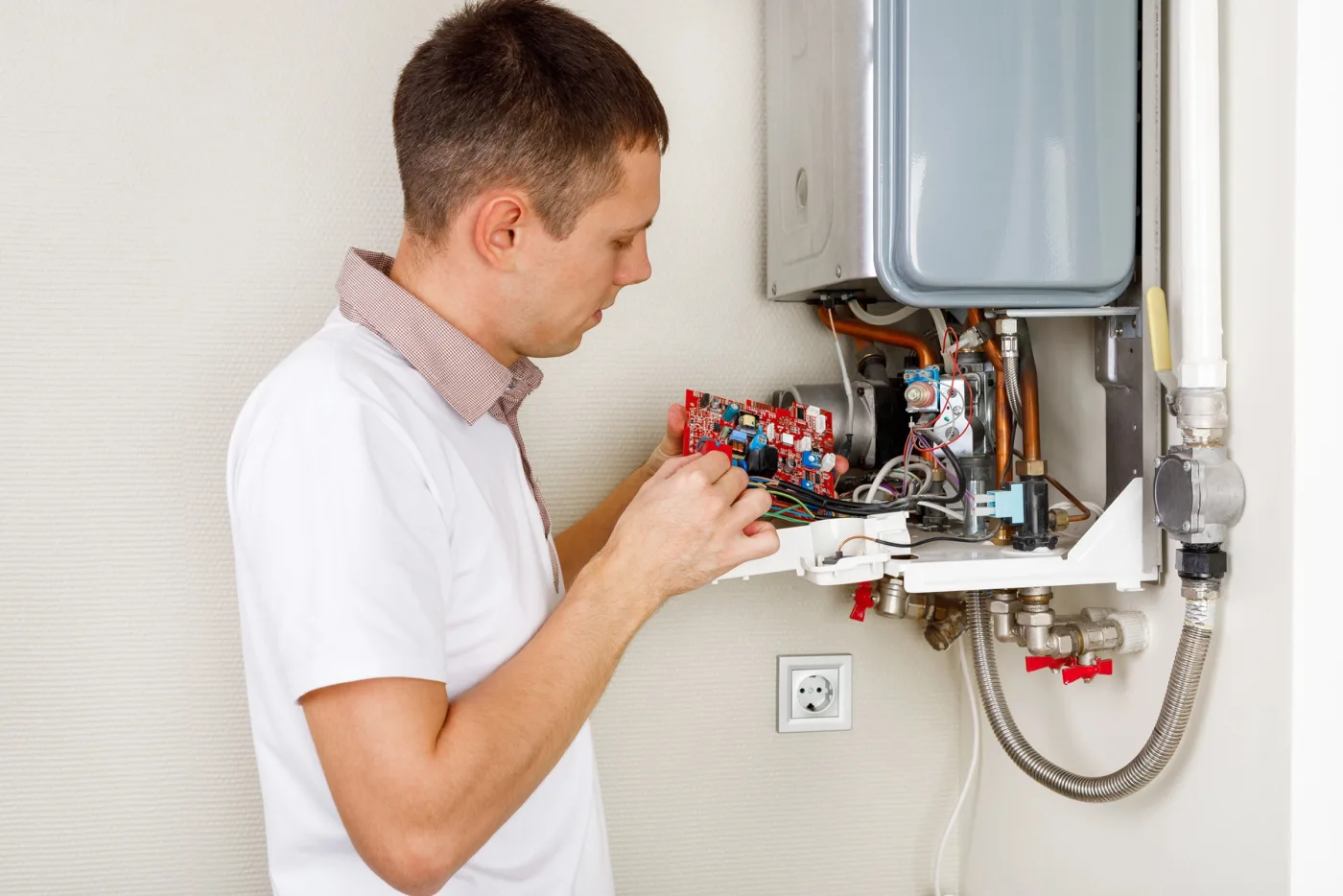 Réglage de la carte électronique d'une chaudière Vaillant en nord-Essonne